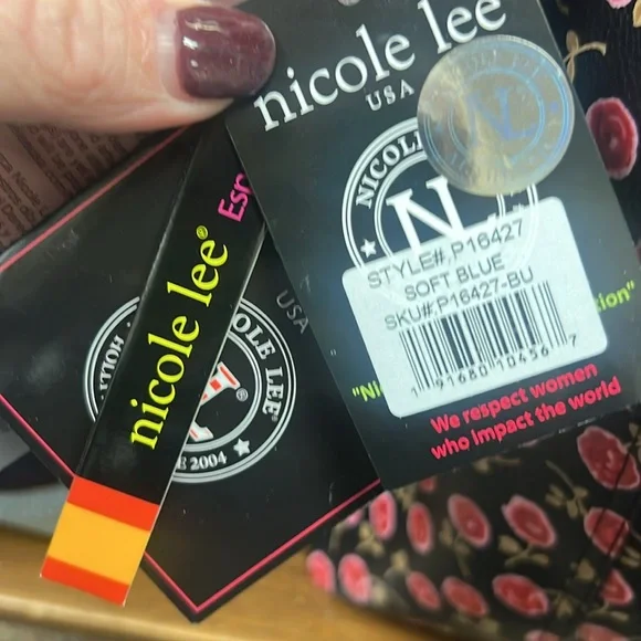 Nice Lee - Picture 2 of 2